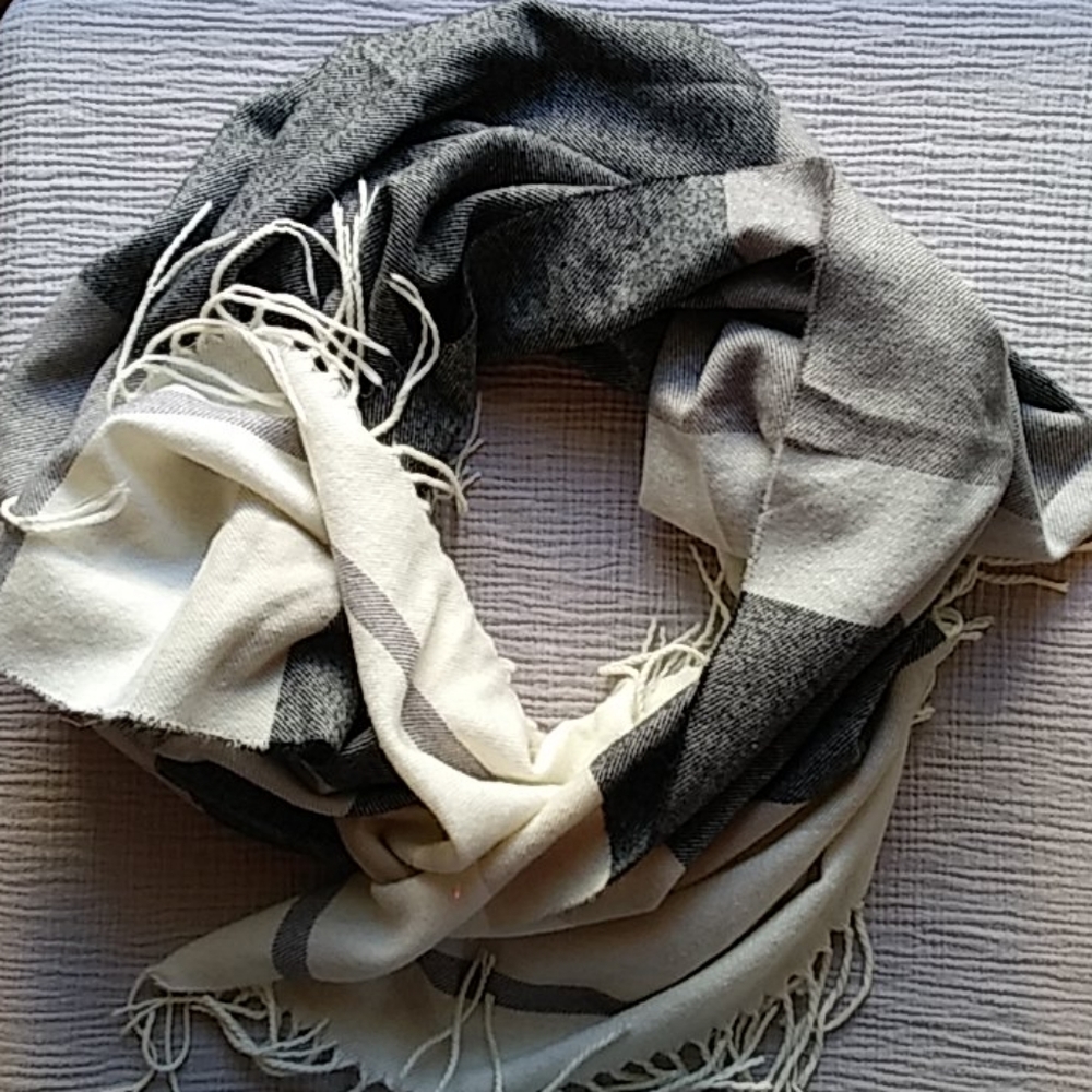 Charlotte Russe striped blanket scarf